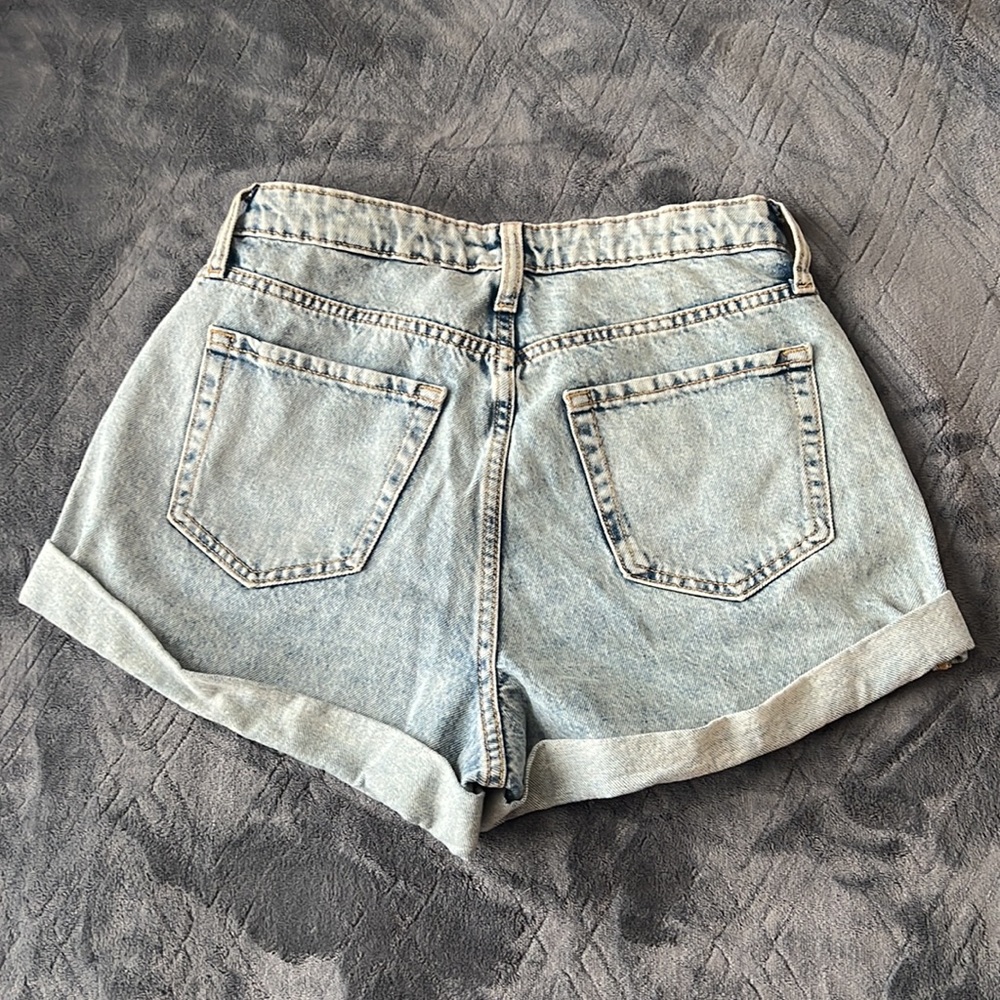 High Rise Mom Shorts - Picture 4 of 5